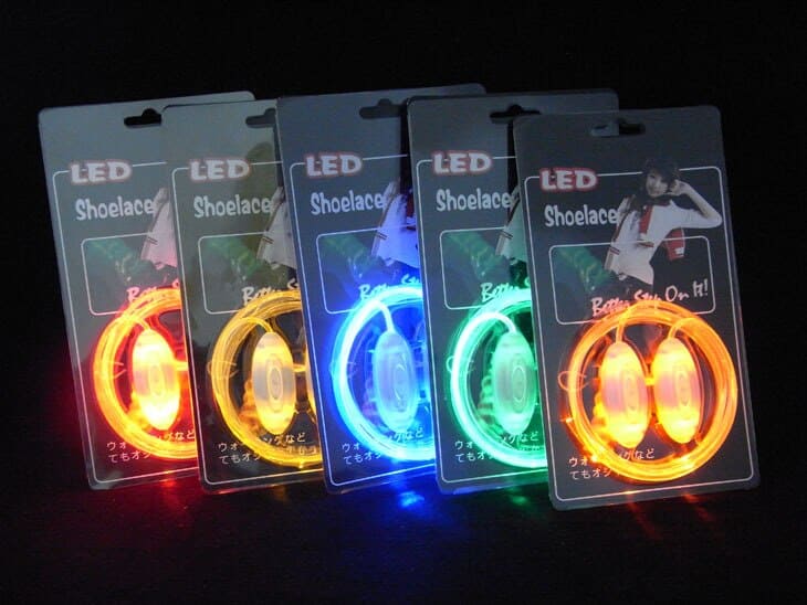 Lacets LED colorés pour chaussures