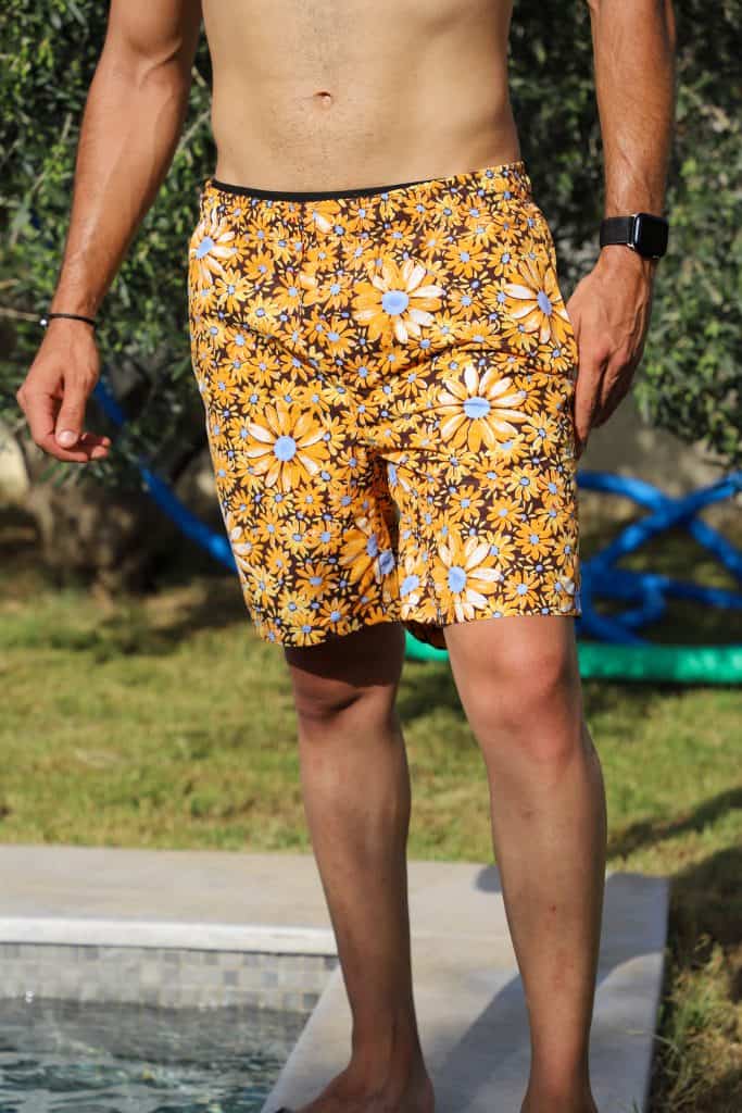 Maillot de bain Doté d'un imprimé jaune à fleurs Maillot de bain Doté d'un imprimé jaune à fleurs