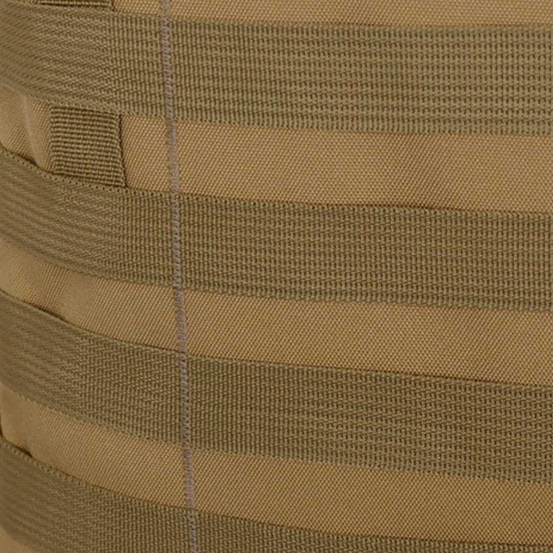 Robuste et Résistant aux Intempéries: Fabriqué à partir de matériaux résistants à l'usure et à l'eau.