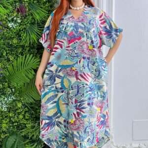Robe imprimée feuillage multicolore sur fond clair