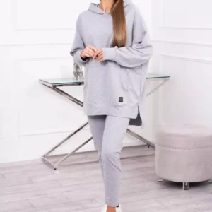 Ensemble oversize sweat à capuche et leggings