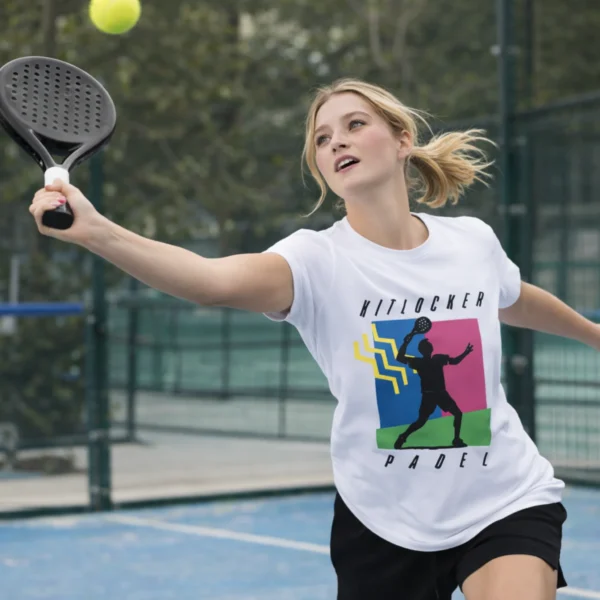 T-shirt padel femme Tunisie – tenue sport en action